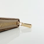 Луксозно дамско портмоне от мек велур - Diana & Co 
