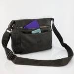 Чанта за през рамо с много джобове - светло кафява 