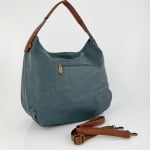 Удобна чанта тип торба с много джобове - синя