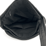 Удобна чанта за през рамо с много джобчета - черна 