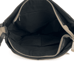 Удобна чанта за през рамо с много джобчета - черно/бежово