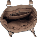 Голяма дамска чанта тип торба с опушени детайли - светло кафява