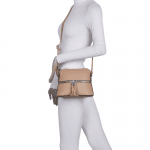 Дамска чанта за през рамо - светло кафява