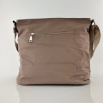 Дамска чанта за през рамо от водоустойчив материал - светло кафява