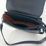 Модерна дамска чанта за през рамо - светло кафява