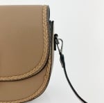 Модерна дамска чанта за през рамо - светло кафява