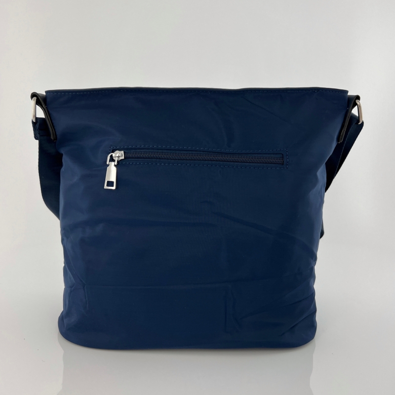 Дамска чанта за през рамо от водоустойчив материал - тъмно синя 